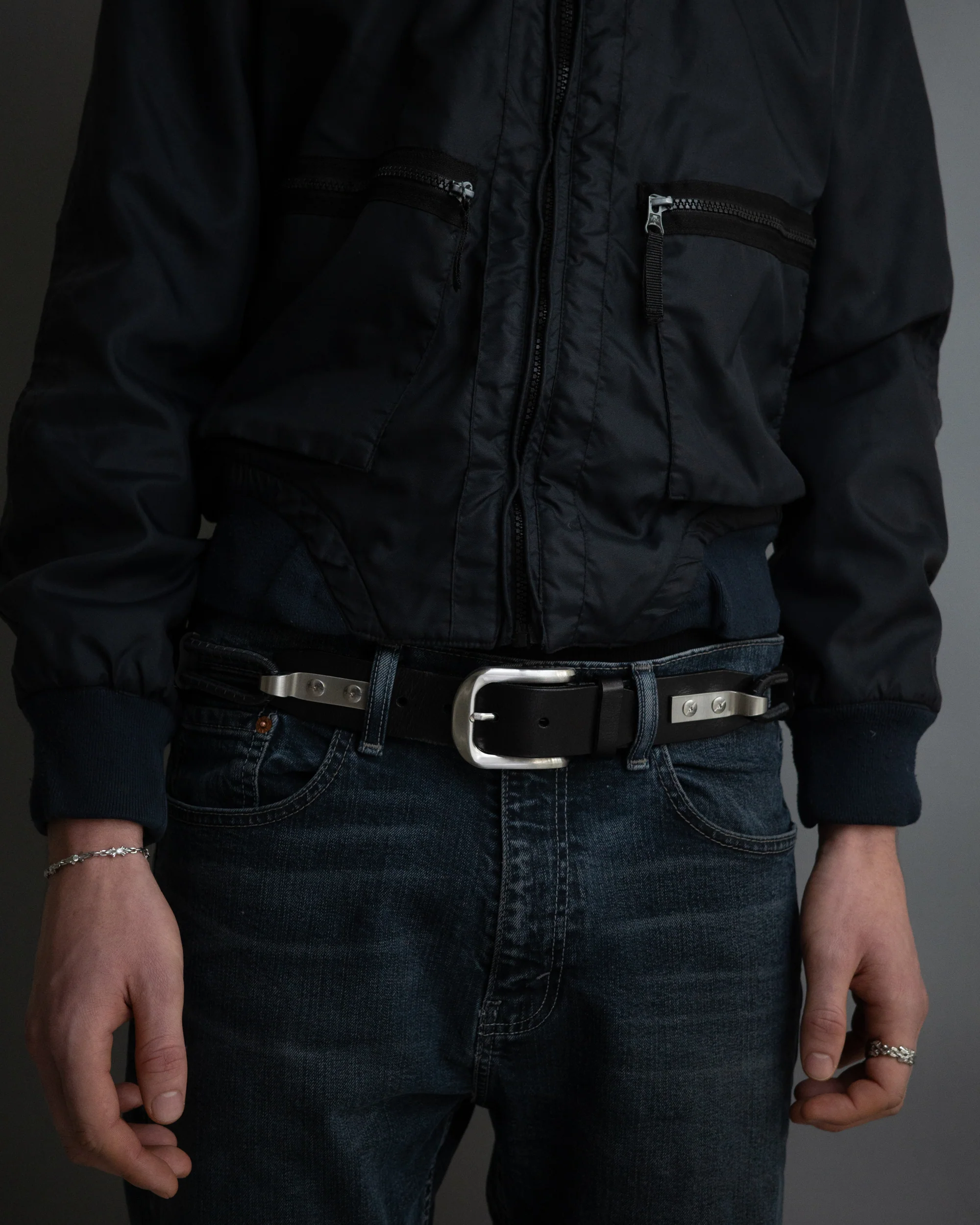 Hybrid Black Speckled Bungee Belt - Image 4
